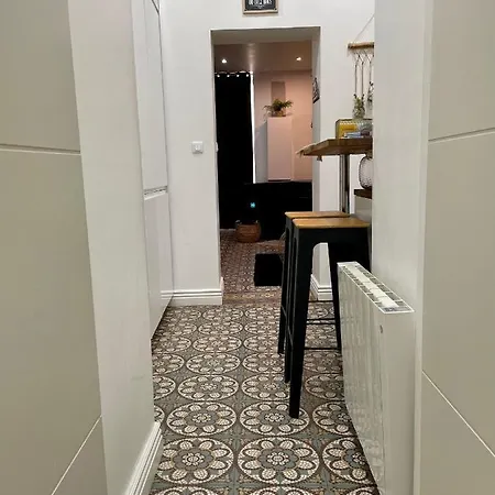 Lägenhet Cosyfull Centre Jacuzzi *